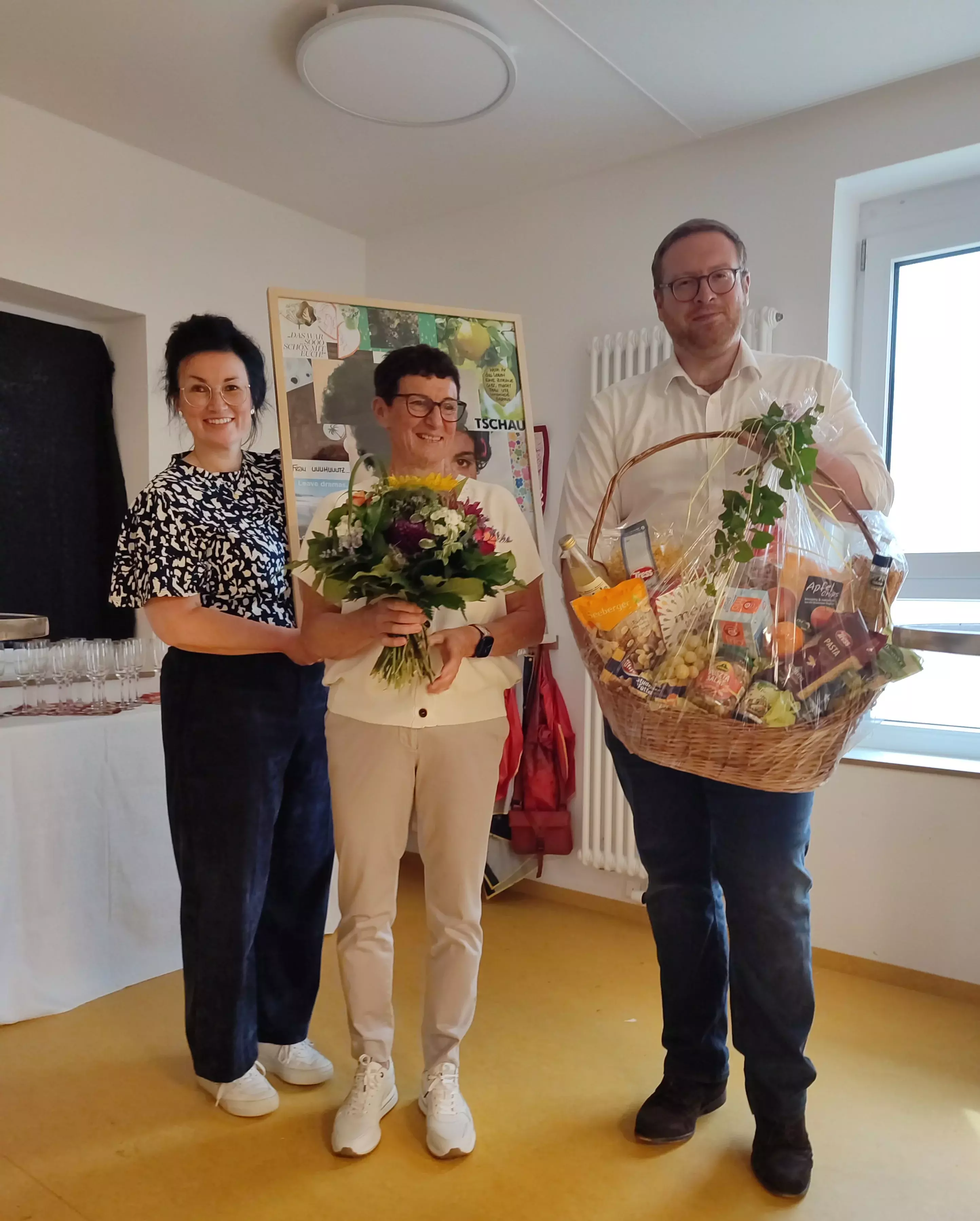 Foto Verabschiedung Ursula Utz als Leiterin des Kindergartens Mittelbuch